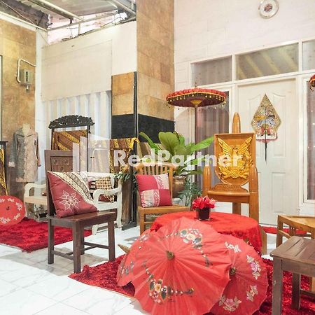 House Of Joy Sopalan Redpartner Hotel Kalasan Exterior photo