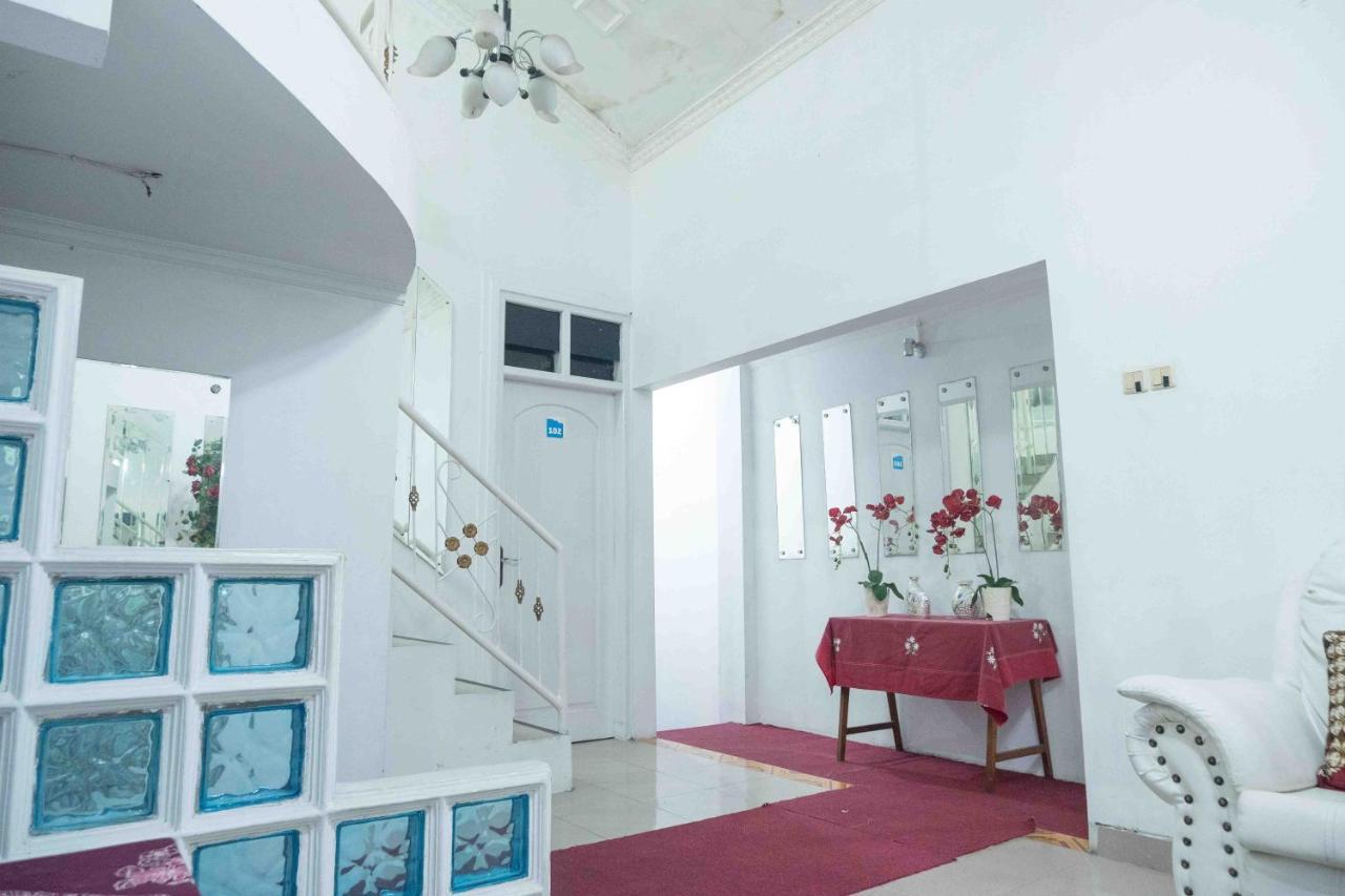 House Of Joy Sopalan Redpartner Hotel Kalasan Exterior photo