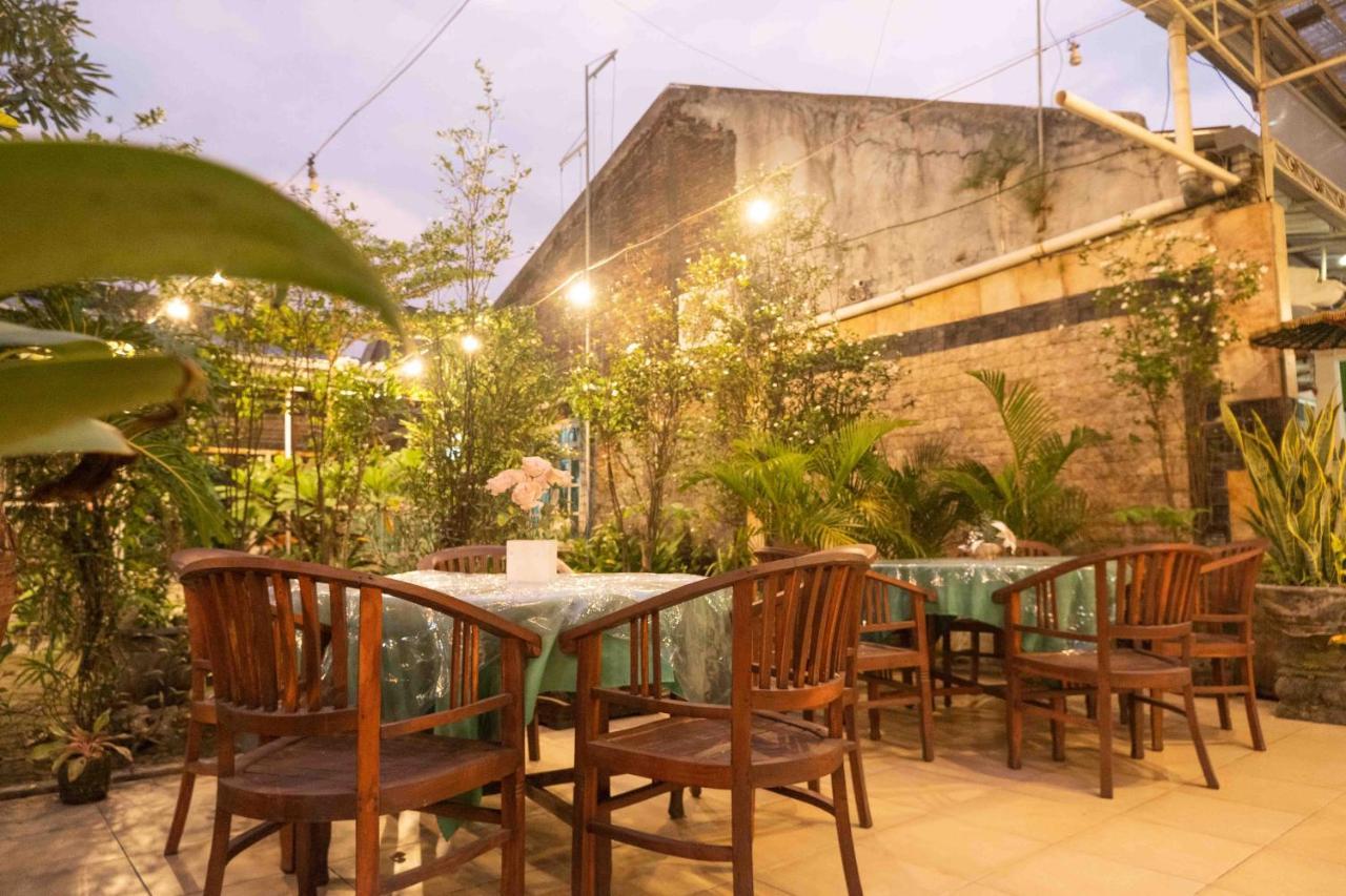 House Of Joy Sopalan Redpartner Hotel Kalasan Exterior photo